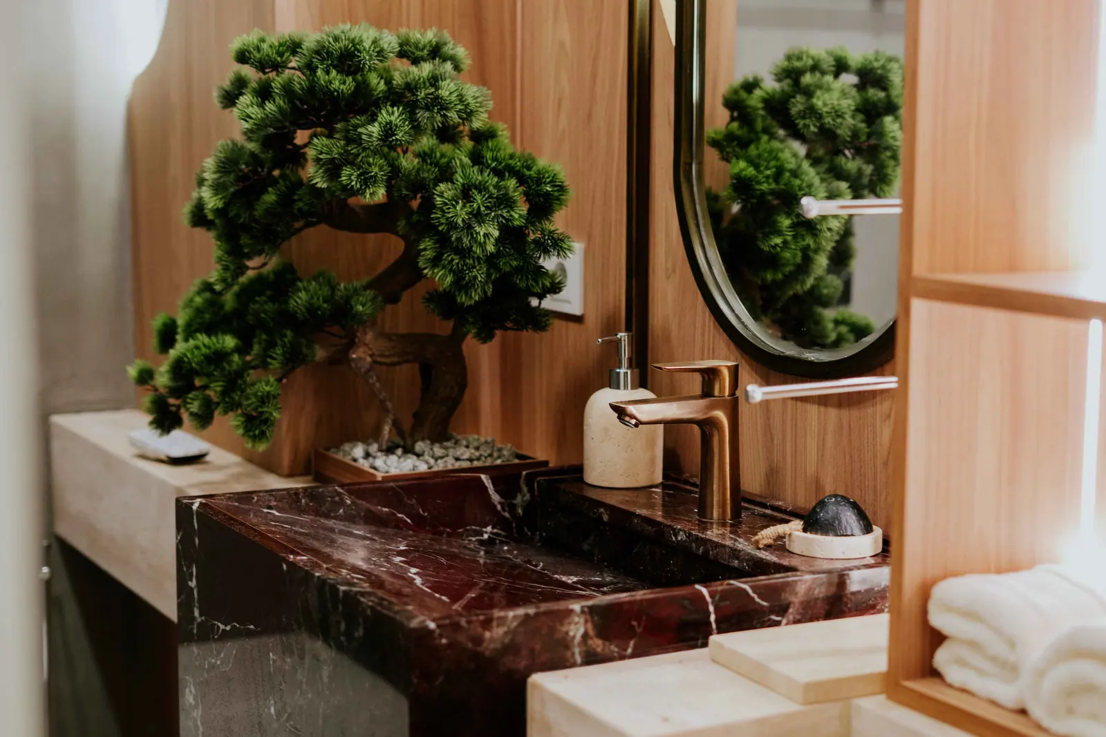 Bathroom with a burgundy marble basin — Tepekent Villa, Büyükçekmece, Istanbul